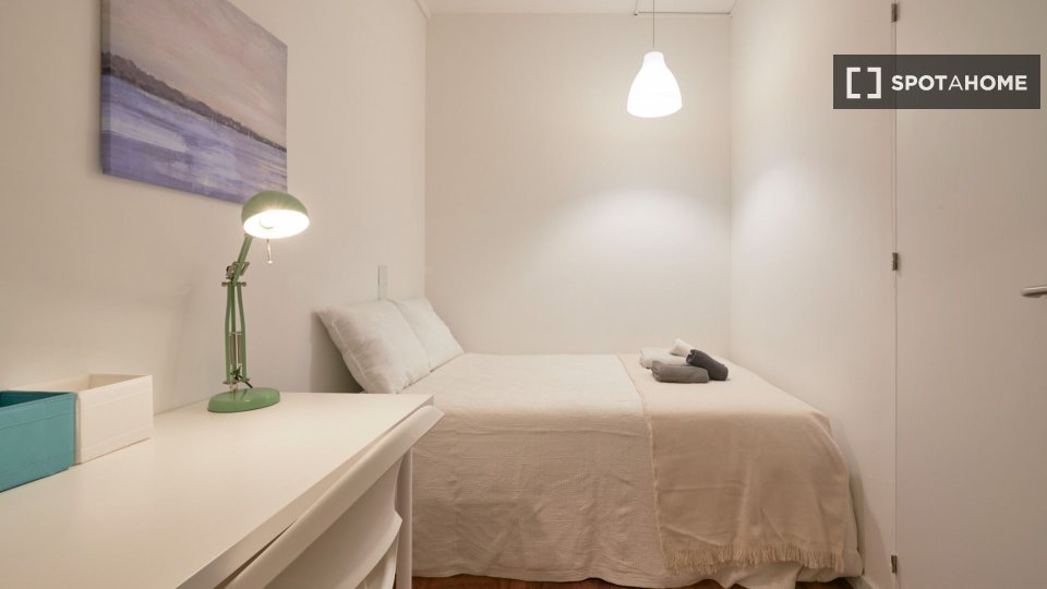 Double room Lisbon, 10 beds — photo 48