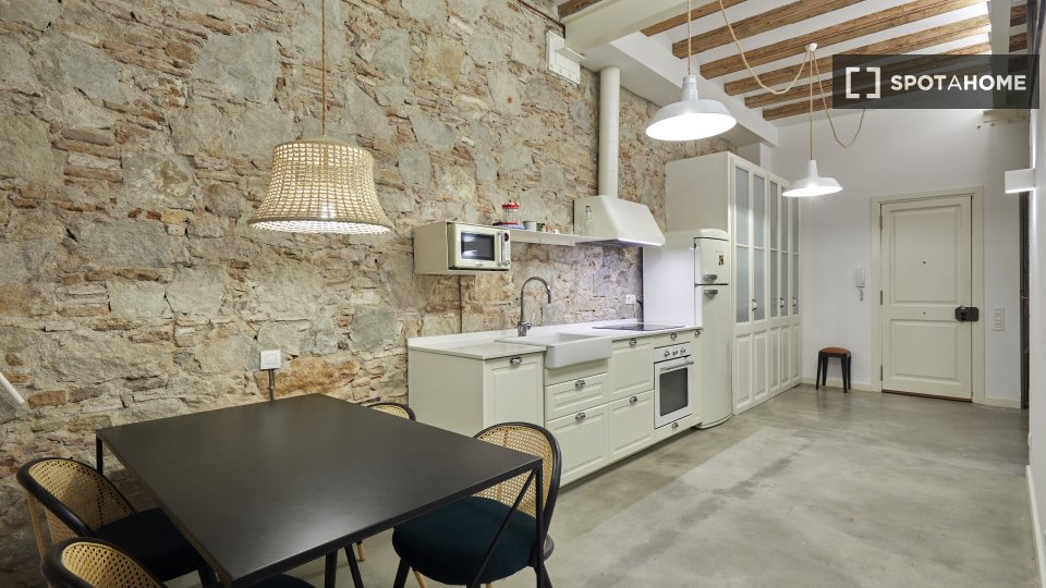 Apartment Barcelona, 1 bed, 83m² — photo 11