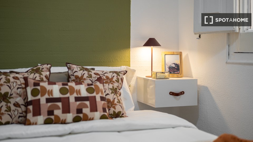 Double room Barcelona, 7 beds, 95m² — photo 2