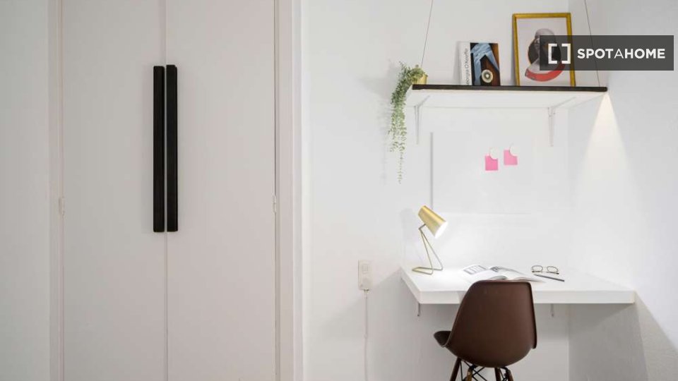 Double room Madrid, 68 beds, 2620m² — photo 21