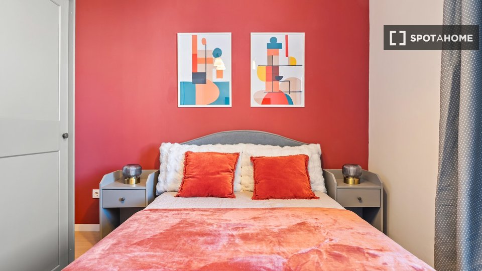 Double room Lisbon, 6 beds — photo 17