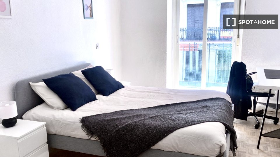 Double room Madrid, 5 beds — photo 71