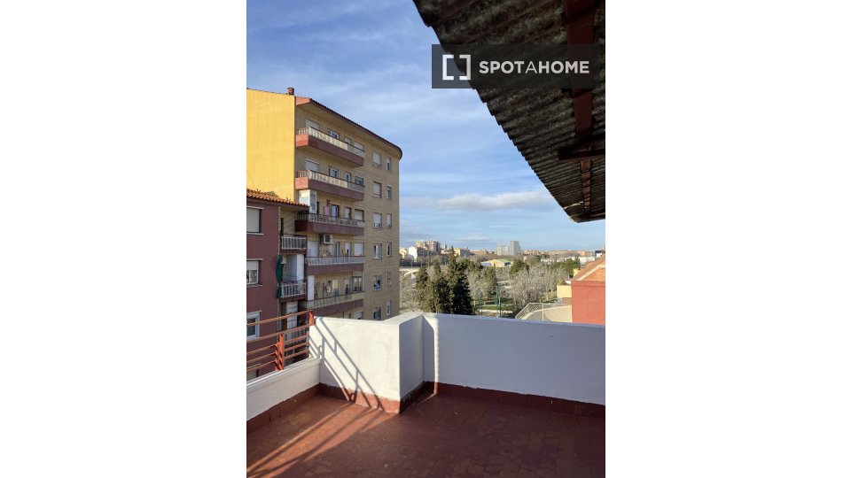 Double room Zaragoza, 4 beds — photo 17