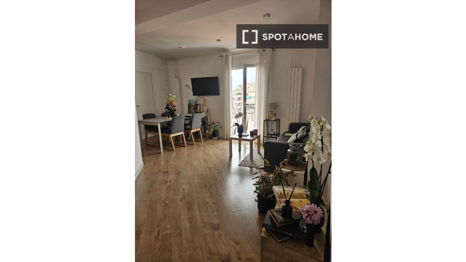 Double room Barcelona, 1 bed, 130m² — photo 11