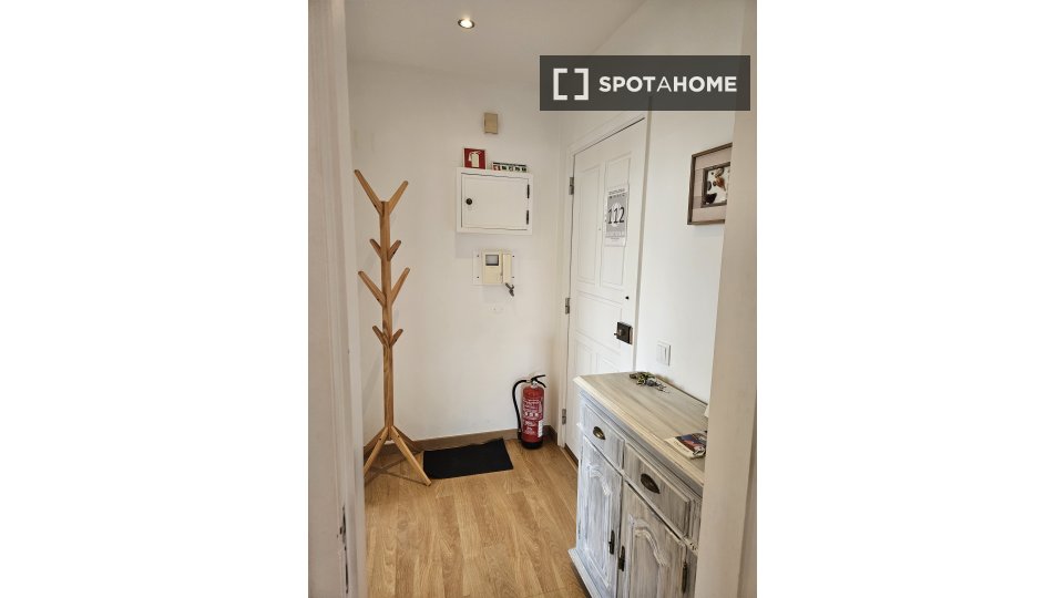 Apartment Lisbon, 2 beds — photo 2