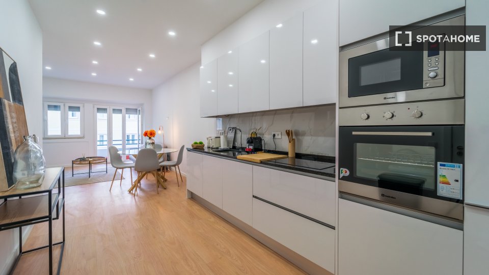 Apartment Lisbon, 3 beds, 87m² — photo 4