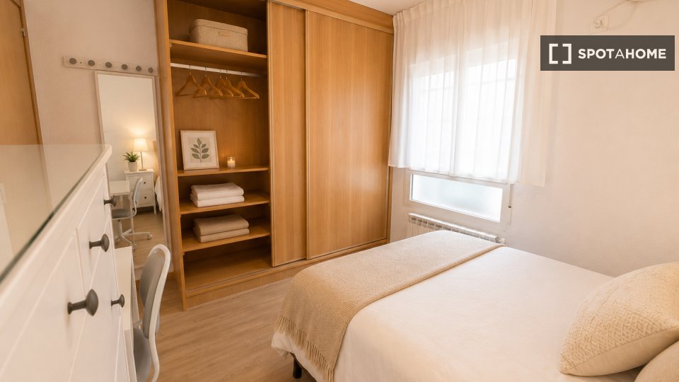 Double room Madrid, 4 beds, 90m² — photo 55