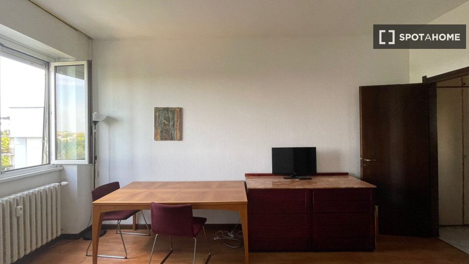 Double room Milan, 3 beds, 140m² — photo 6
