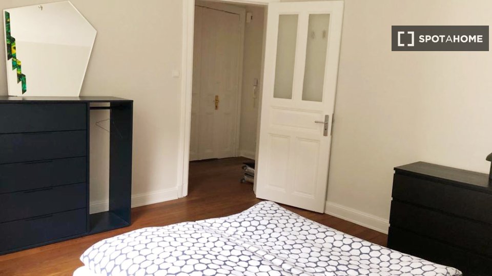 Apartment Hamburg, 2 beds, 85m² — photo 9