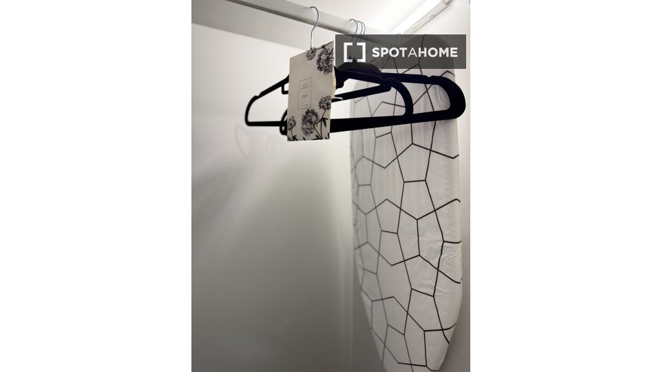 Apartment mono Lisbon, 47m² — photo 4
