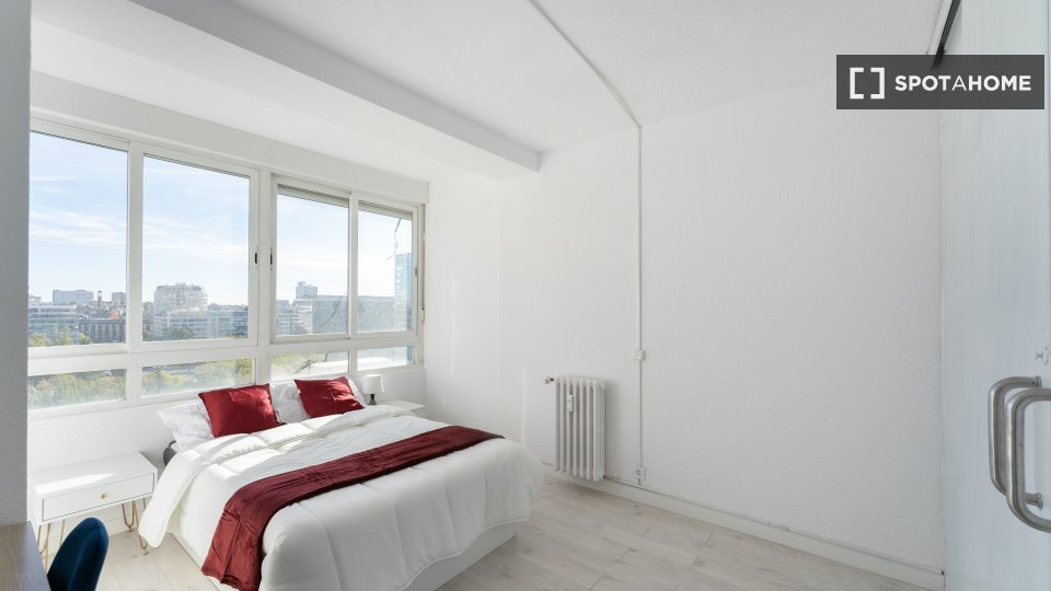 Double room Madrid, 6 beds — photo 15