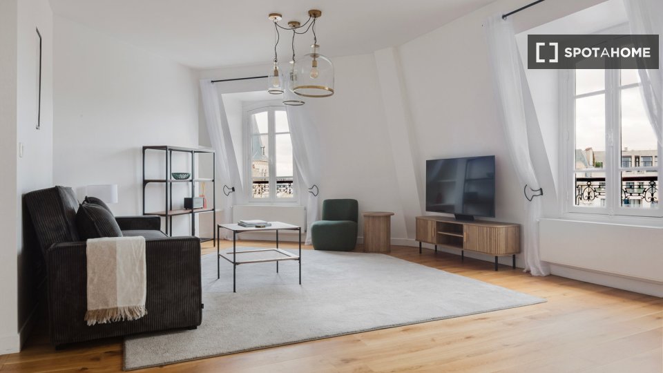 Apartment Paris, 2 beds, 76m² — photo 2