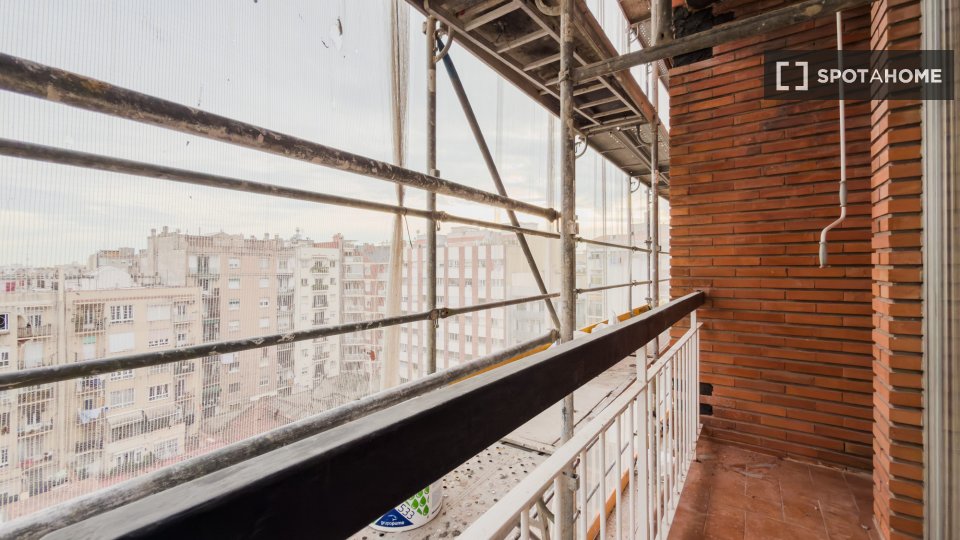 Apartment Barcelona, 4 beds, 80m² — photo 16