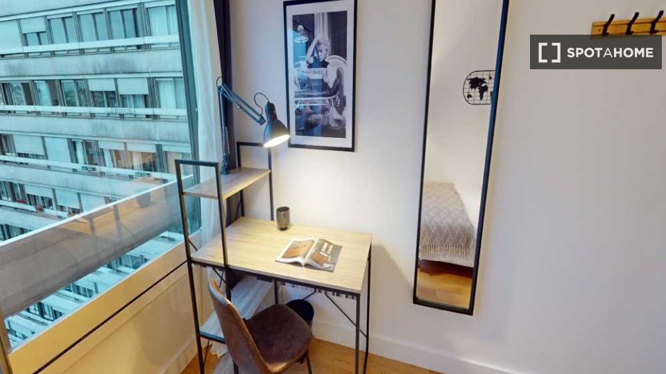 Double room Paris, 5 beds, 100m² — photo 3