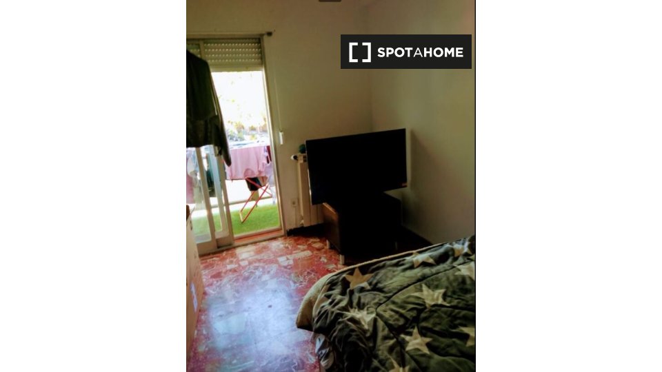 Double room Madrid, 7 beds, 180m² — photo 18