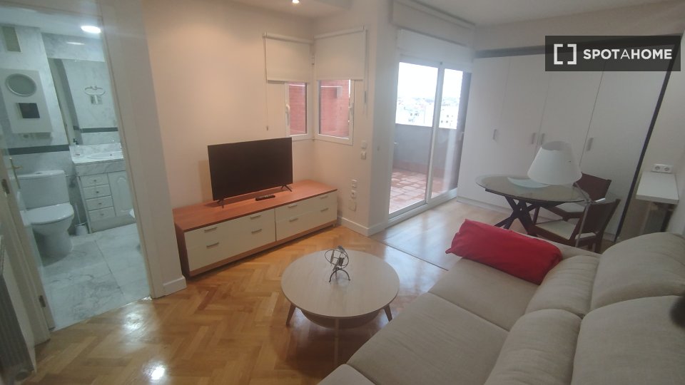 Double room Madrid, 4 beds — photo 2