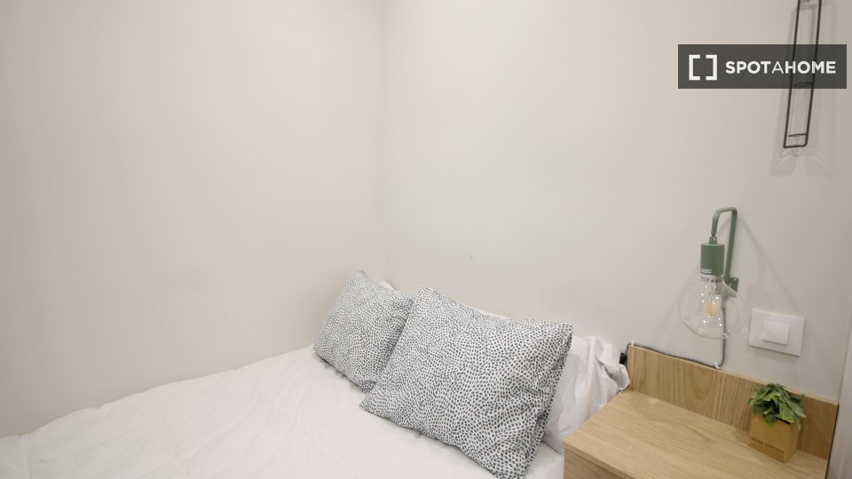 Double room Barcelona, 6 beds — photo 7