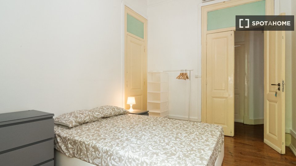 Double room Lisbon, 11 beds — photo 15