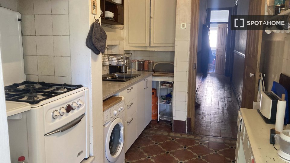 Double room Lisbon, 2 beds, 70m² — photo 2