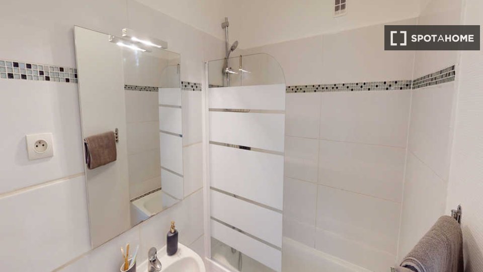 Double room Paris, 4 beds, 80m² — photo 7