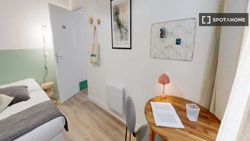 Double room Paris, 11 beds, 140m² — photo 25