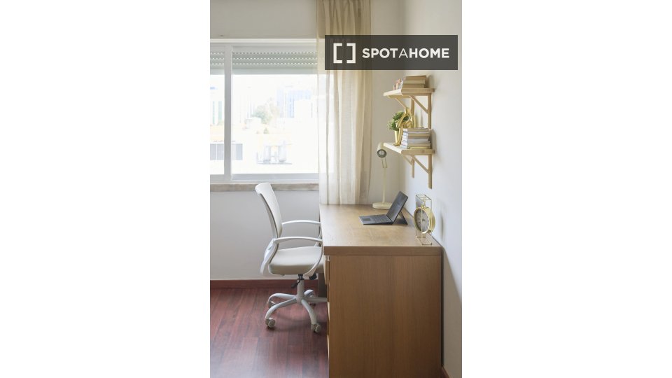 Double room Lisbon, 7 beds — photo 9