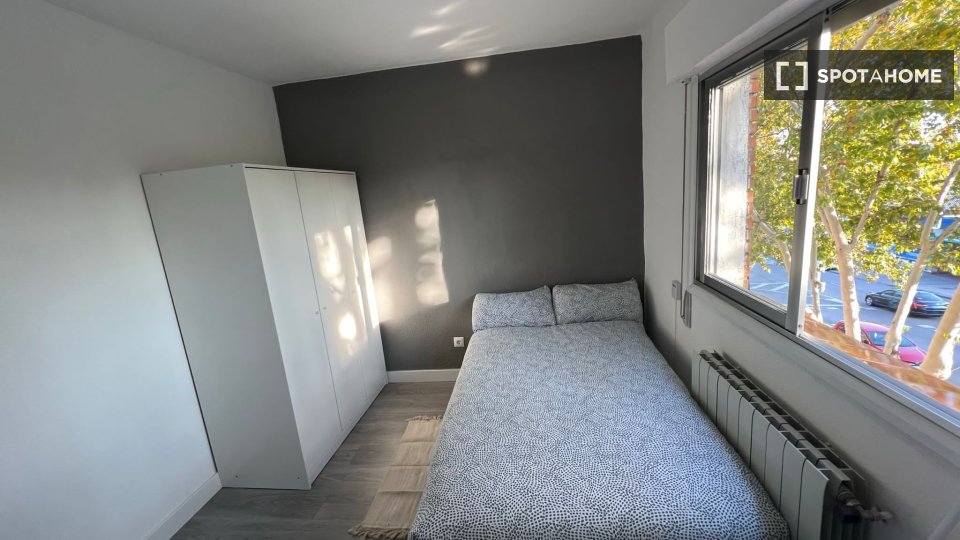 Double room Madrid, 4 beds — photo 4