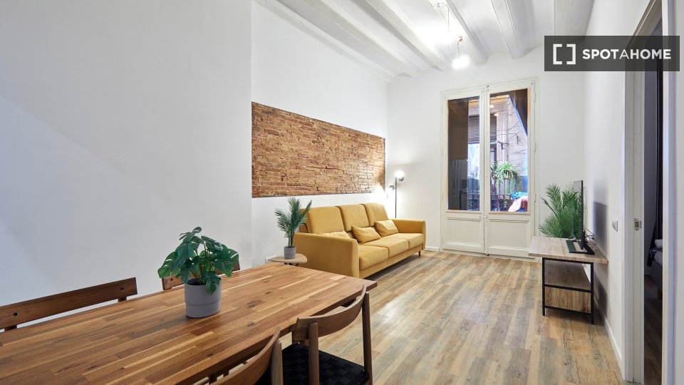 Apartment Barcelona, 2 beds, 80m² — photo 21