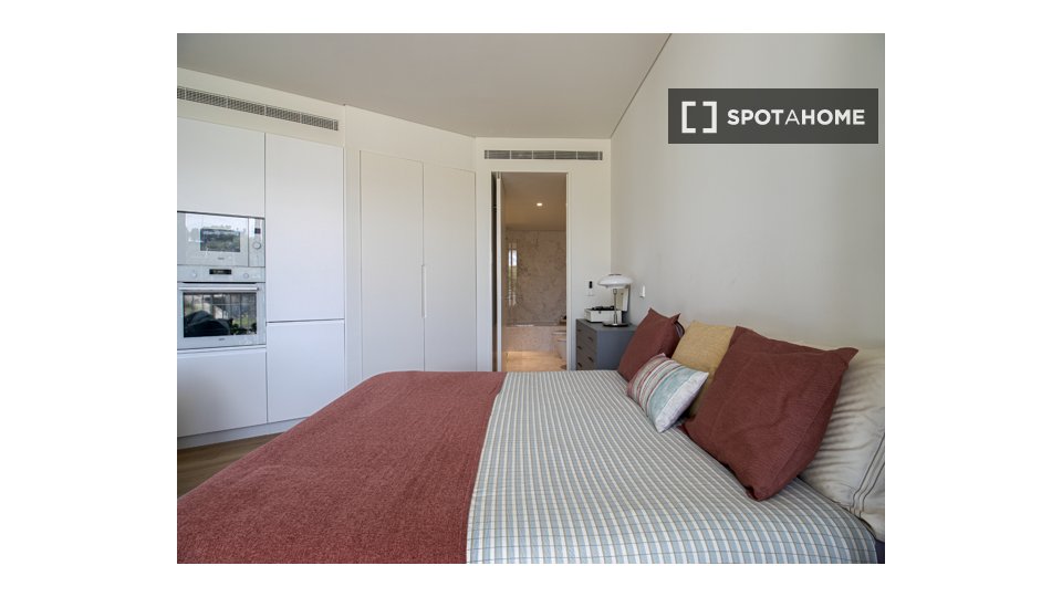 Apartment Lisbon, 1 bed — photo 22