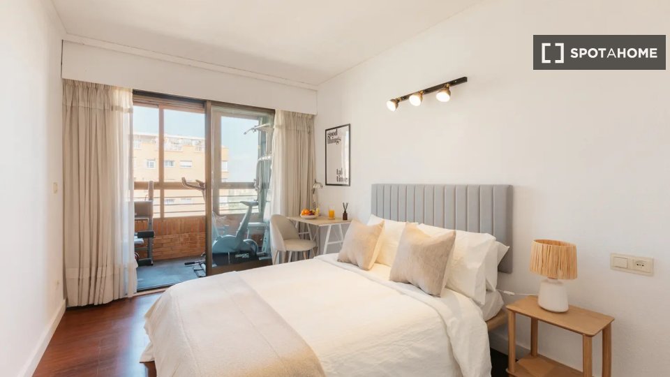 Double room Valencia, 6 beds — photo 1