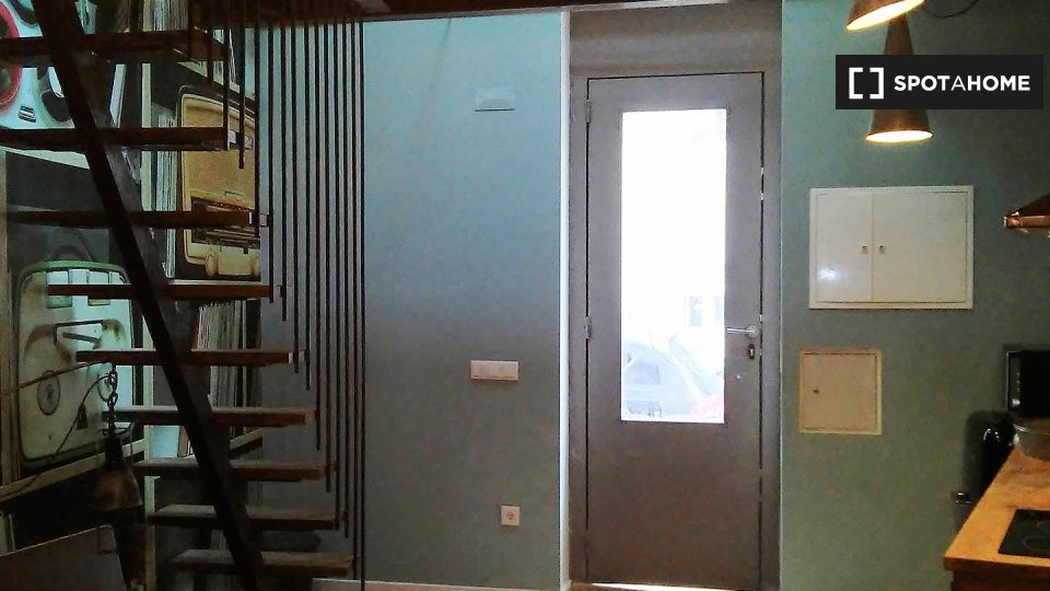 Apartment Lisbon, 2 beds, 60m² — photo 8