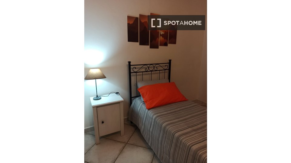 Double room Rome, 16 beds, 200m² — photo 9