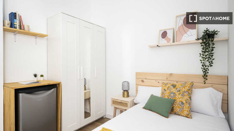 Double room Madrid, 8 beds — photo 64
