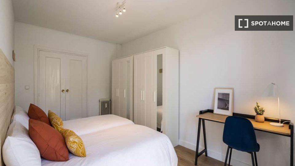 Double room Madrid, 16 beds — photo 6