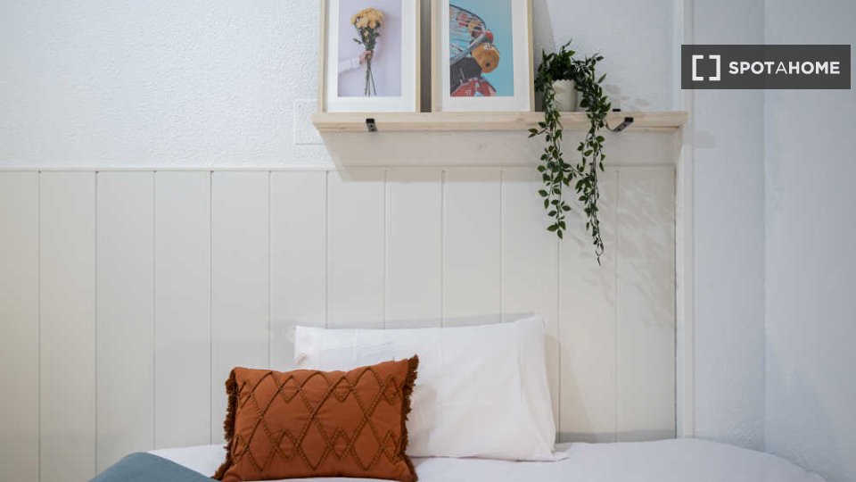 Double room Madrid, 25 beds — photo 68