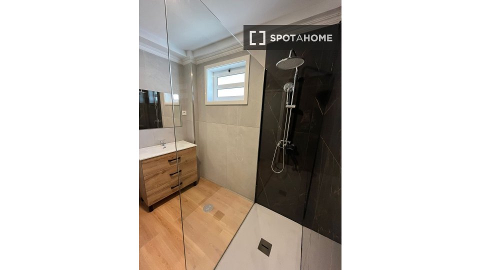 Double room Porto, 4 beds, 120m² — photo 14