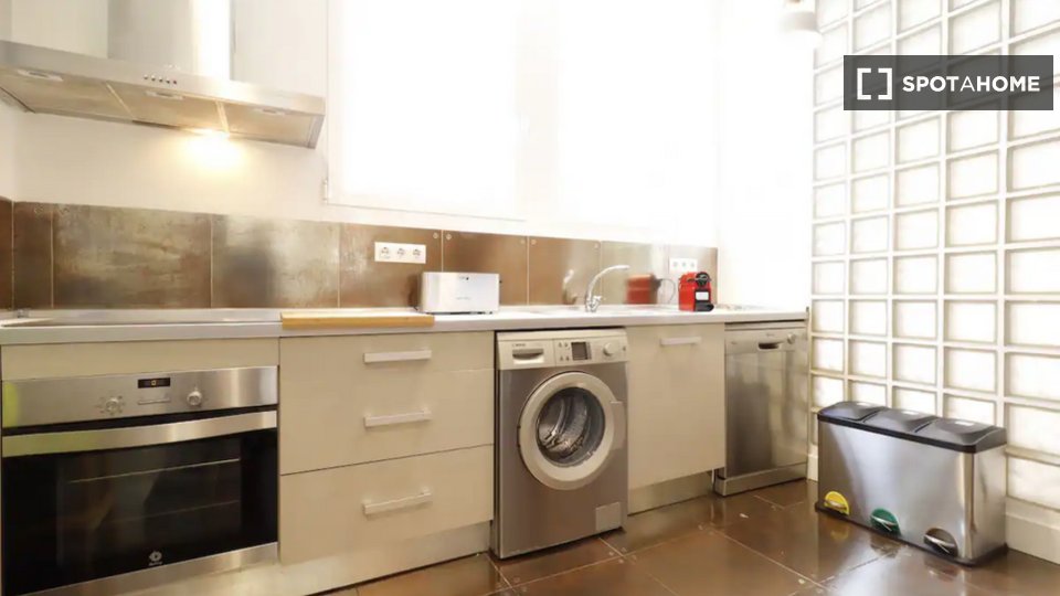 Apartment Madrid, 2 beds — photo 25
