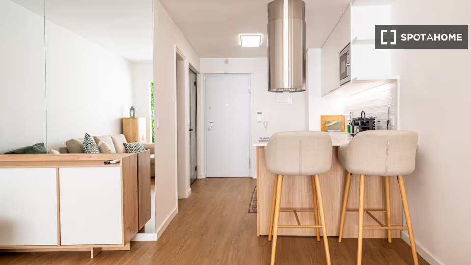 Apartment Lisbon, 1 bed — photo 1