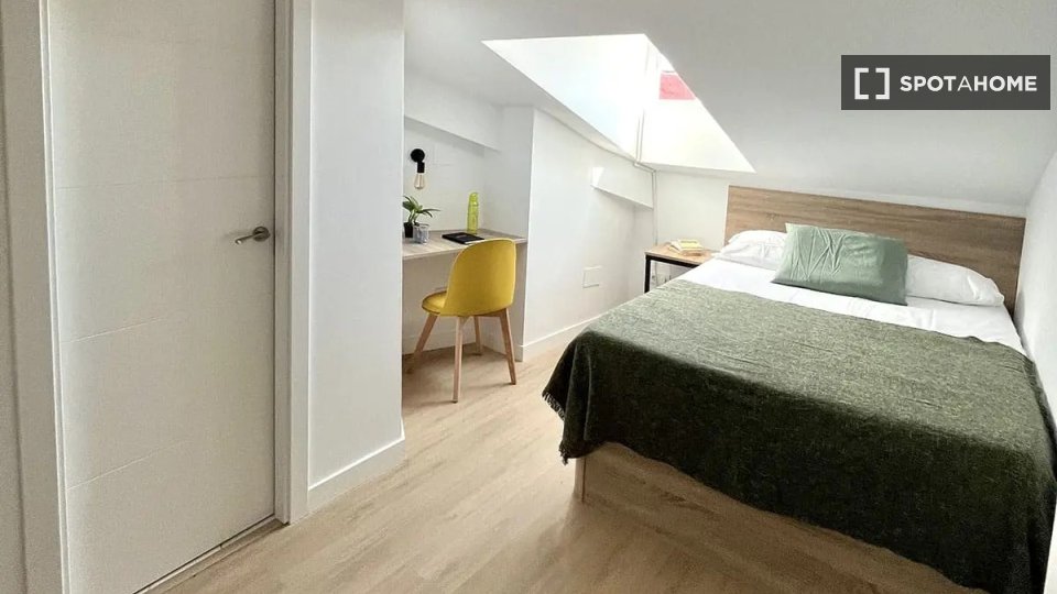 Double room Madrid, 4 beds — photo 2