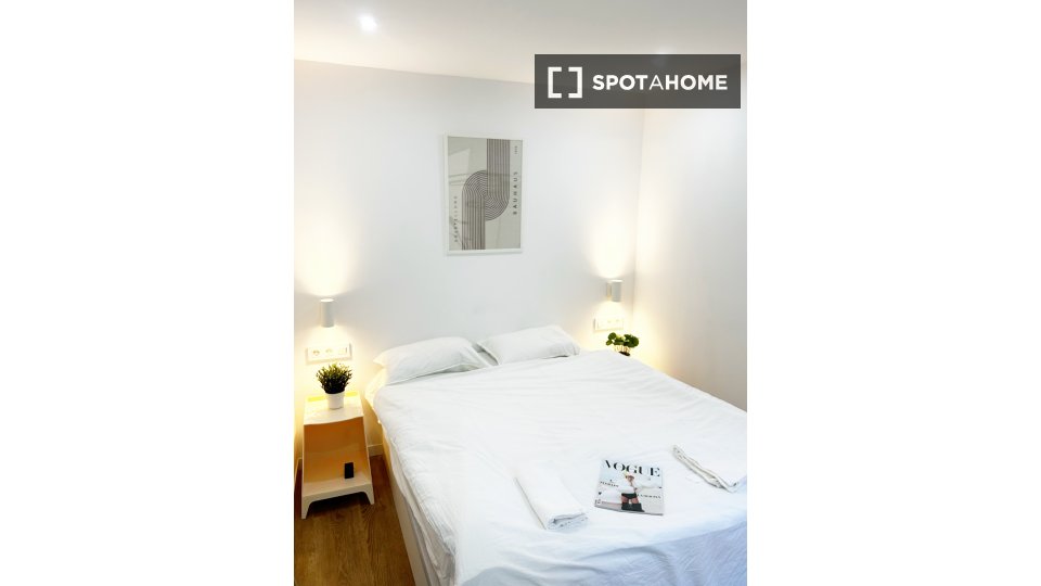 Double room Barcelona, 6 beds, 150m² — photo 16