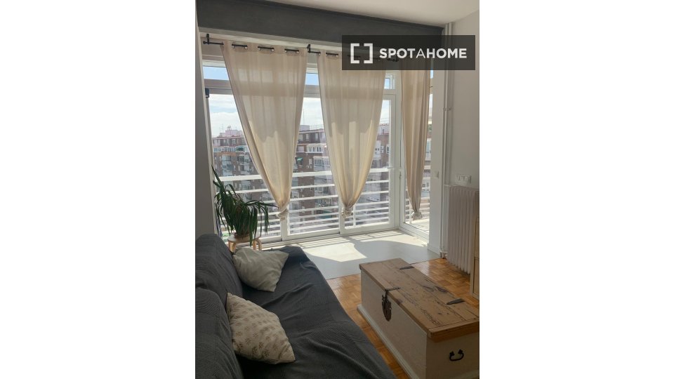 Apartment Madrid, 2 beds, 65m² — photo 2