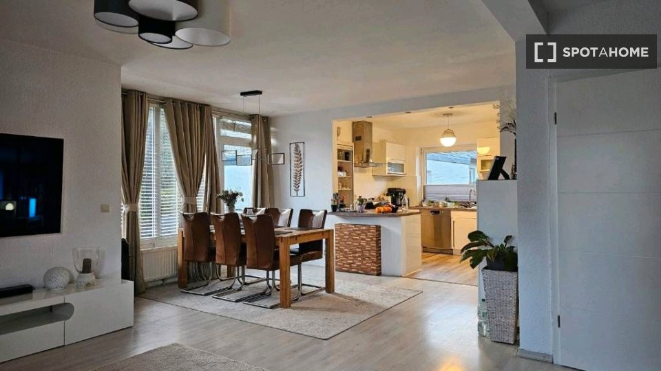 Apartment Hamburg, 5 beds — photo 11