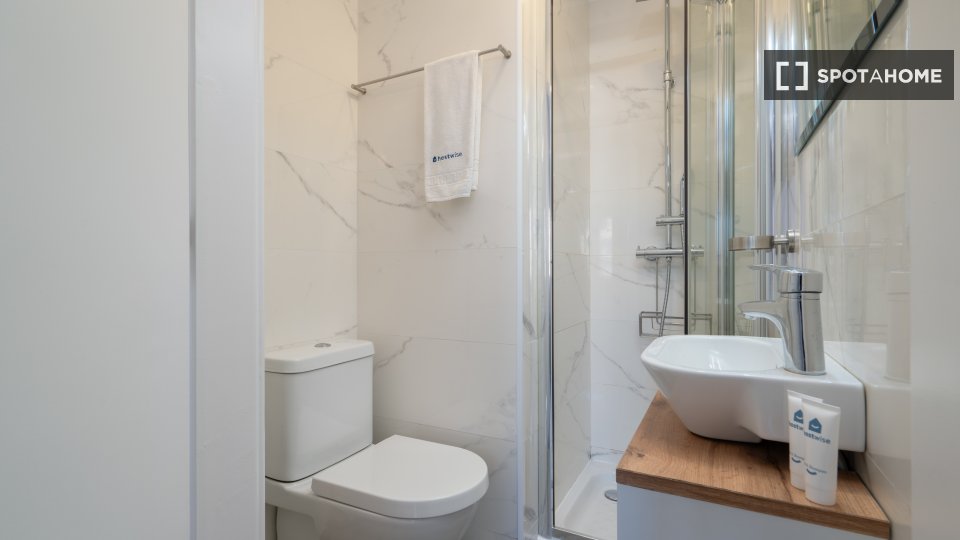 Apartment Porto, 4 beds, 120m² — photo 19