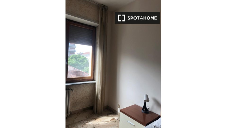 Double room Turin, 2 beds — photo 1