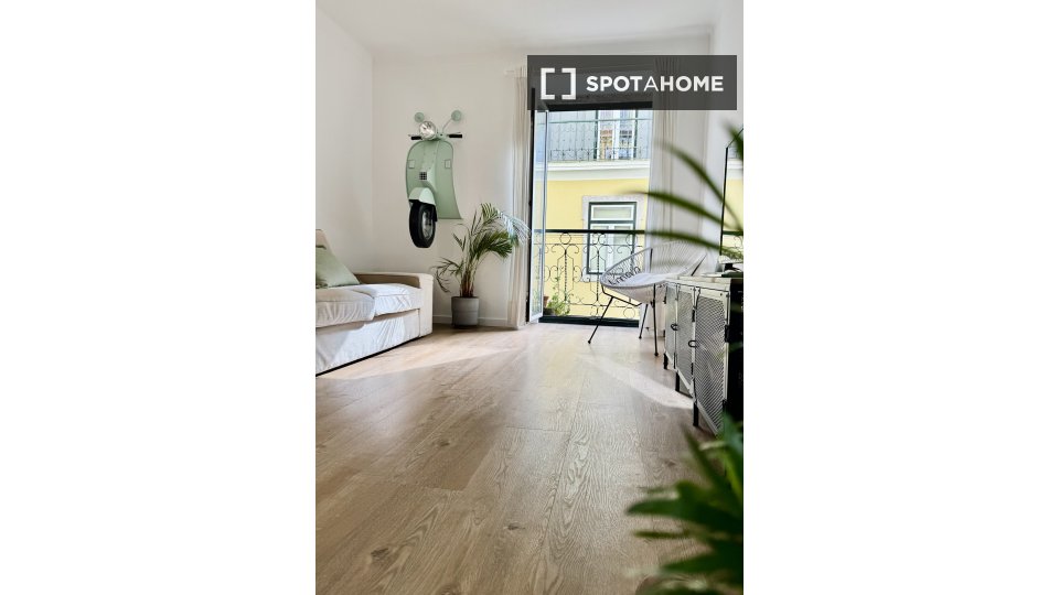 Apartment Lisbon, 3 beds, 135m² — photo 21