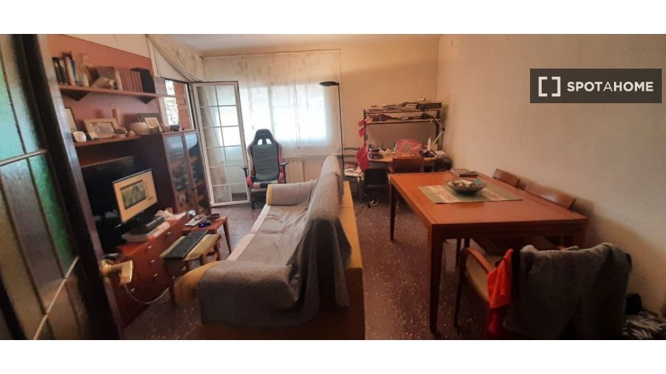 Double room Barcelona, 2 beds, 65m² — photo 1