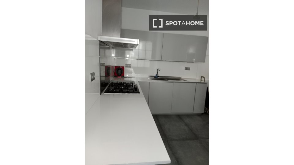 Double room Valencia, 3 beds, 135m² — photo 2