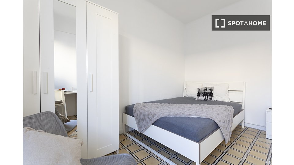 Double room Barcelona, 4 beds, 75m² — photo 1