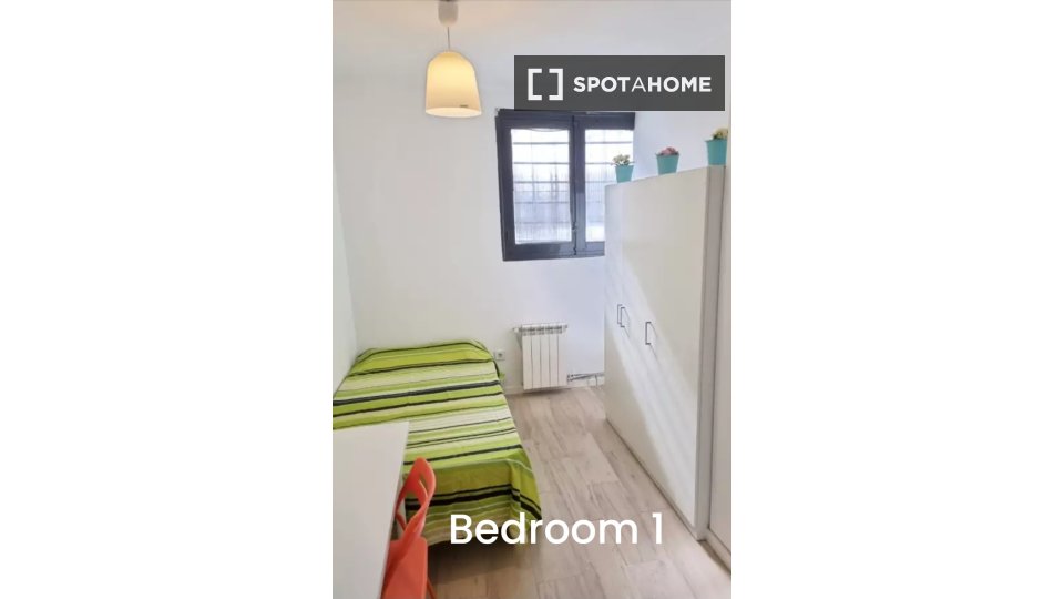 Double room Madrid, 3 beds, 60m² — photo 6