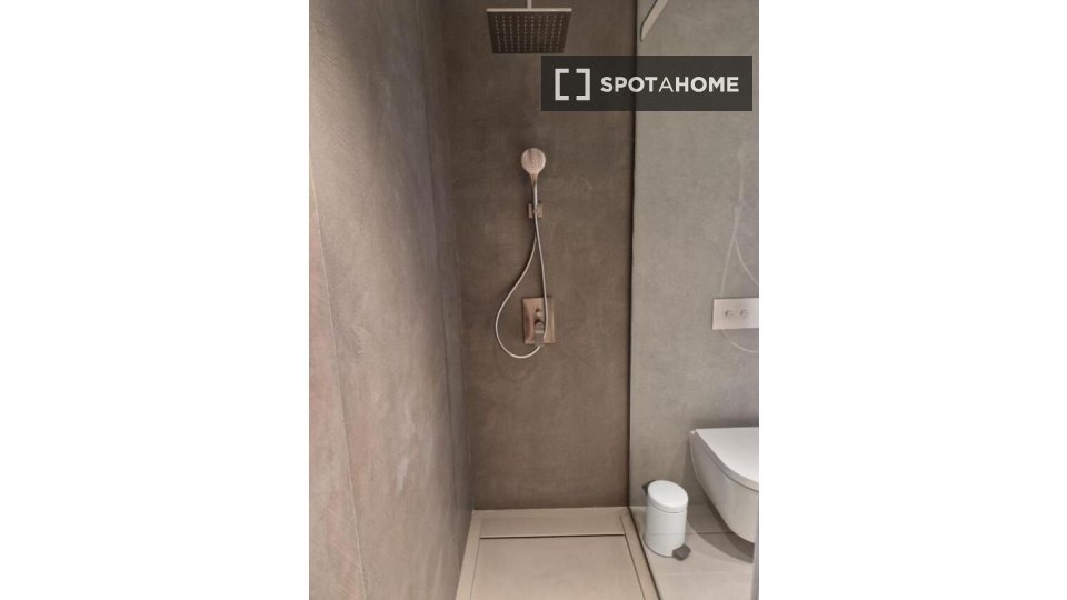 Apartment Lisbon, 1 bed — photo 4